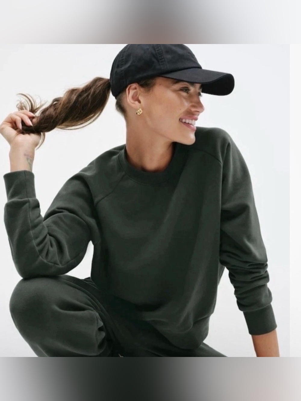 Athleta Forever Crewneck sweatshirt size M in Elm Green
